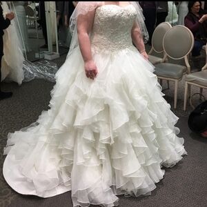 Brand new wedding dress